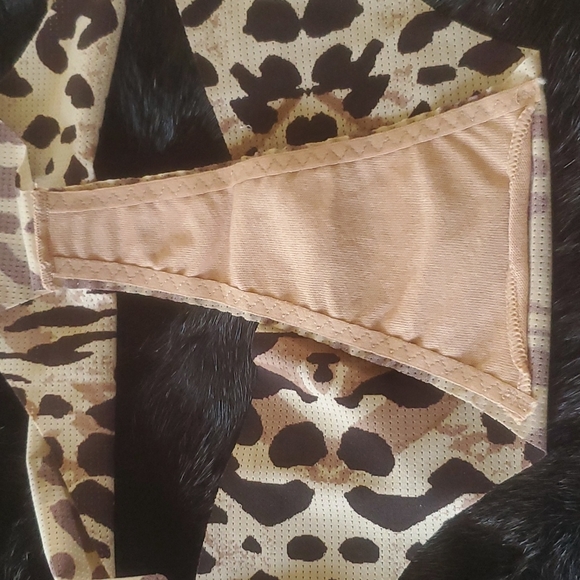 SPANX  UNDER STATEMENTS  THONG NEW, NO TAGS - Picture 8 of 9